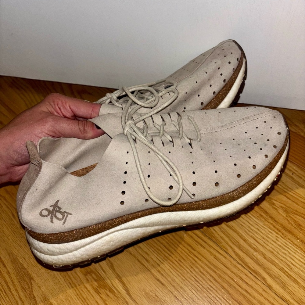 OTBT women’s shoes